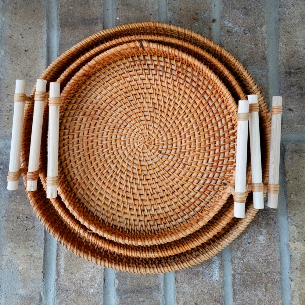 Set of three ratan trays